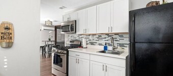 Central Phoenix Casita w/beautiful patio (Unit C)