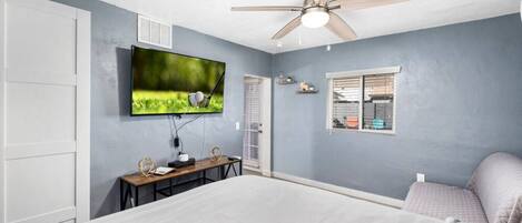 1 chambre, bureau, fer et planche à repasser, Wi-Fi