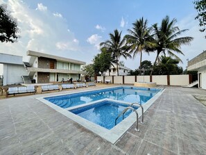 Pool - Chaubey Farms- Relax & Rejoice
- The best farm stay in Hyderabad (Chilipched)