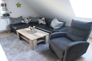TV - Holiday apartment Gerdes (Wangerland-Hooksiel)