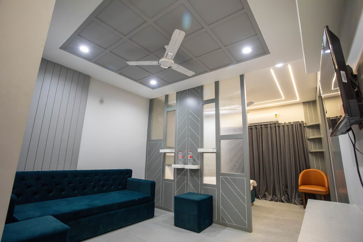 Luxury Room | In-room dining