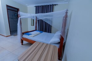 4 camere, ferro/asse da stiro, Wi-Fi, lenzuola