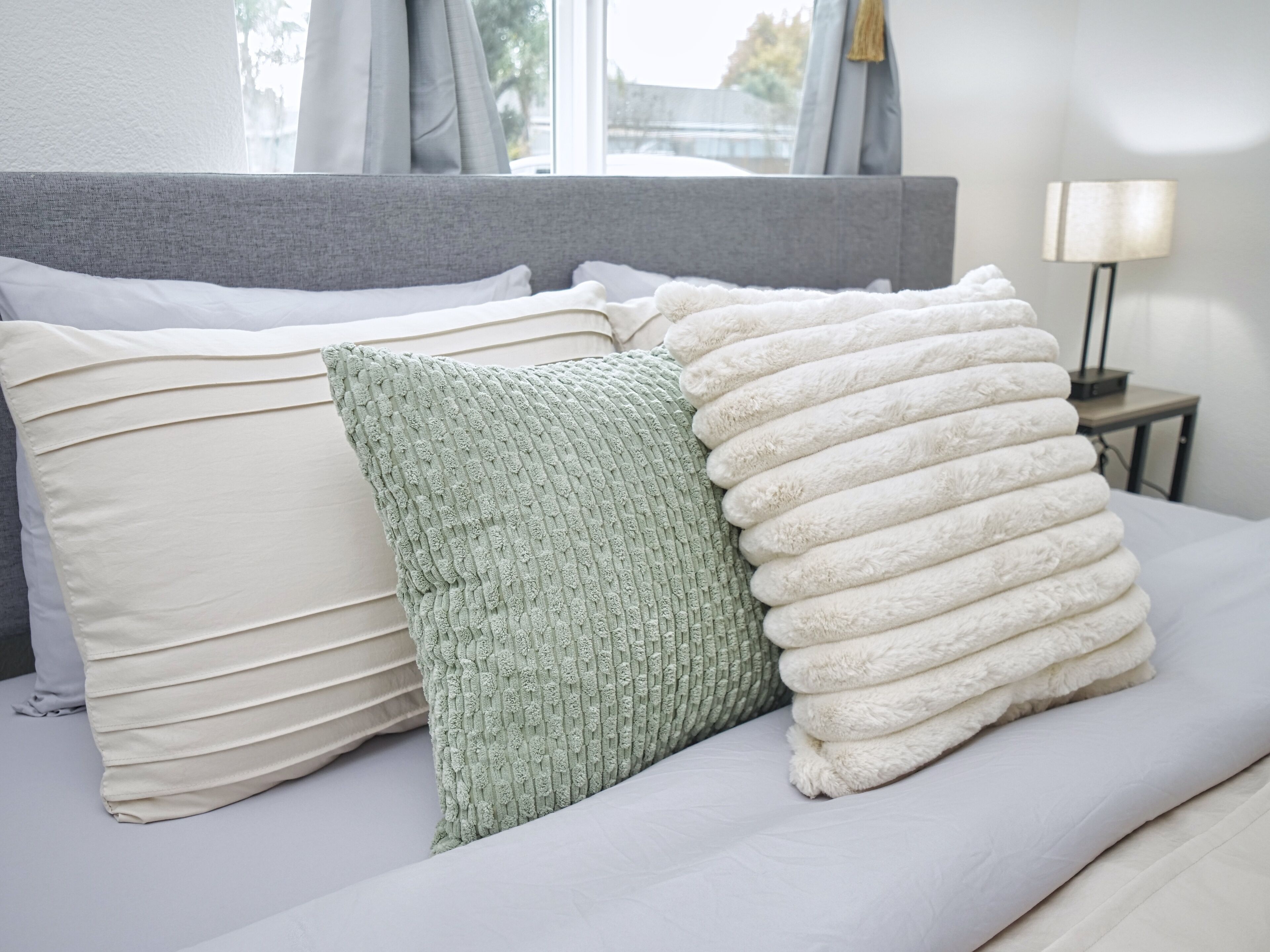 1 habitación, tabla de planchar con plancha, cuna de viaje y wifi 