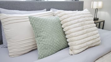 1 habitación, tabla de planchar con plancha, cuna de viaje y wifi