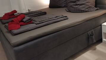 2 Schlafzimmer, Bügeleisen/Bügelbrett, kostenloses WLAN, Bettwäsche