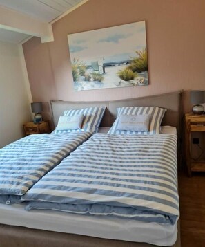 2 bedrooms, WiFi - Holiday home Meerhuus (Burhave)