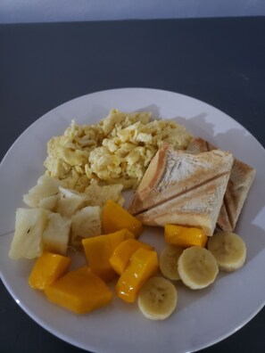 Free daily cooked-to-order breakfast