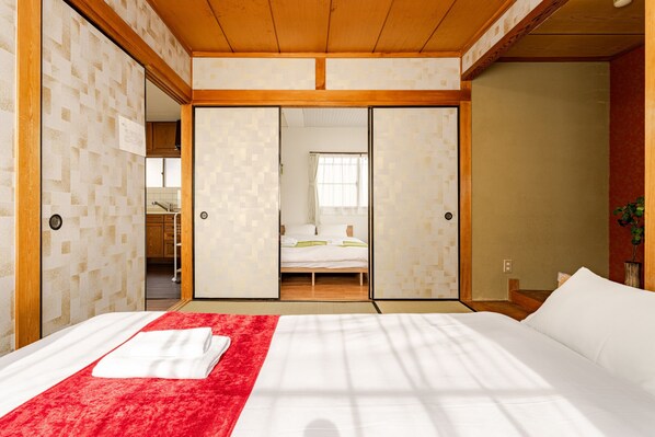 Basic Apartment | 4 bedrooms - Famille Naniwa 501 (Osaka)