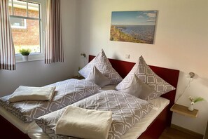 2 slaapkamers, reisbedje, wifi