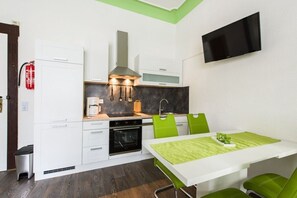 Fridge, oven, stovetop, dishwasher - Holiday apartment Angela Koenig (Wernigerode)