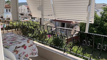 Deluxe Apartment | Balcony