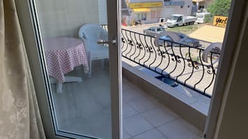 Deluxe Apartment | Balcony