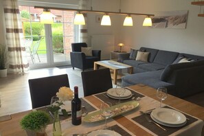 Smart TV, DVD player, stereo