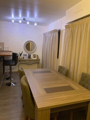 Dining - Appartement Cosy Proche de Paris (Boulogne-Billancourt)