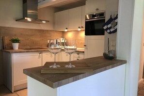 Fridge, microwave, oven, stovetop - Holiday apartment Nordwind (Wrixum)