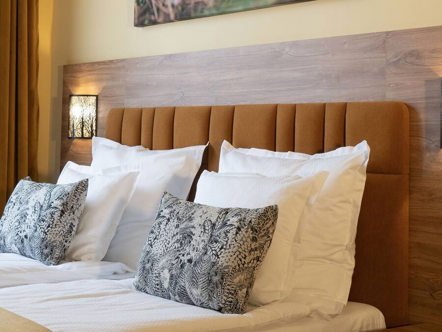 Superior Double or Twin Room, Non Smoking, Air conditioning | Egyptian cotton sheets, premium bedding, in-room safe