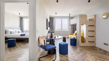 Grand Apartment | 1 bedroom, desk, laptop workspace, free WiFi