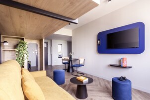   特级公寓 | 办公桌、笔记本电脑工作区、免费 WiFi、床单