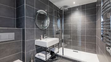 Grand Studio (Lits Jumeaux) | Bathroom