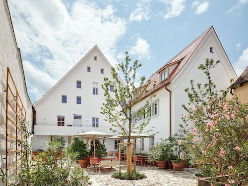 Engelwirt Hotel & Apartments