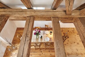 Design Duplex, 1 Queen Bed with Sofa bed, Non Smoking, Allergy Friendly | In-room dining - Engelwirt Hotel & Apartments (Berching)