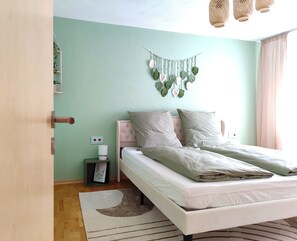 1 chambre, fer et planche à repasser, Wi-Fi, literie fournie