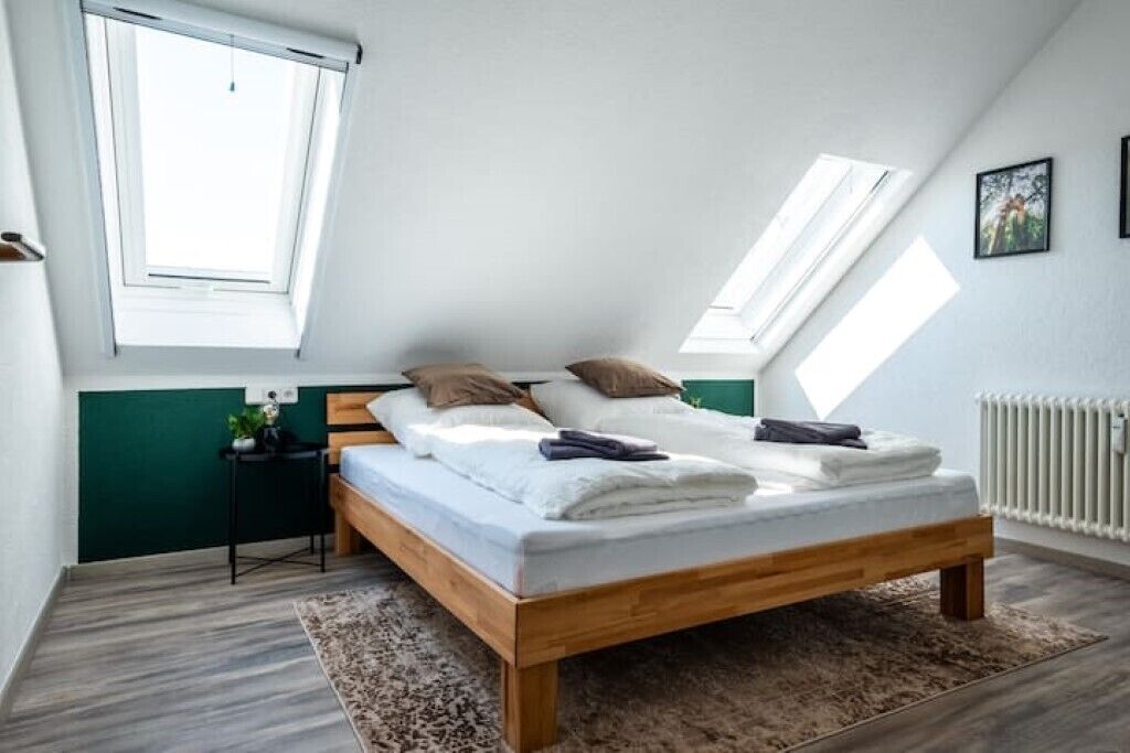 1 Schlafzimmer, Schreibtisch, Bügeleisen/Bügelbrett, Reisekinderbett