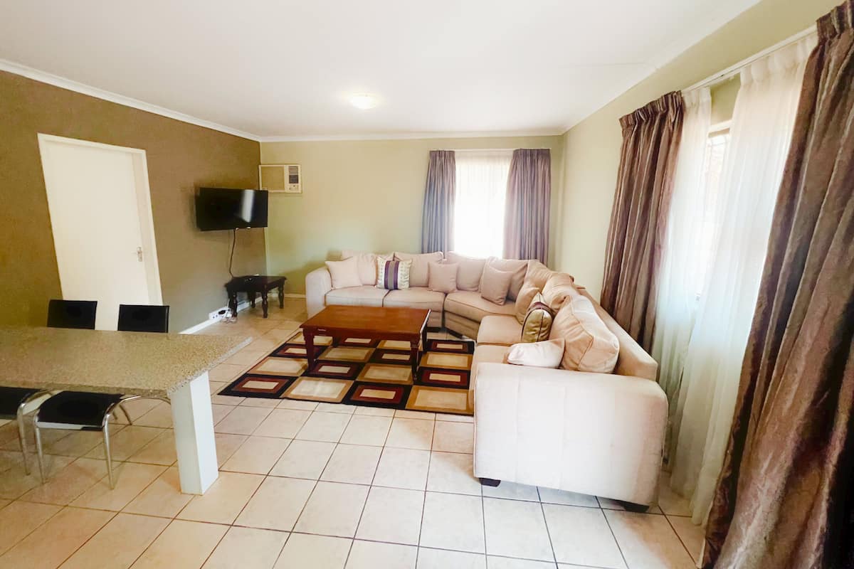 1 bedroom, in-room safe, individually decorated, individually furnished