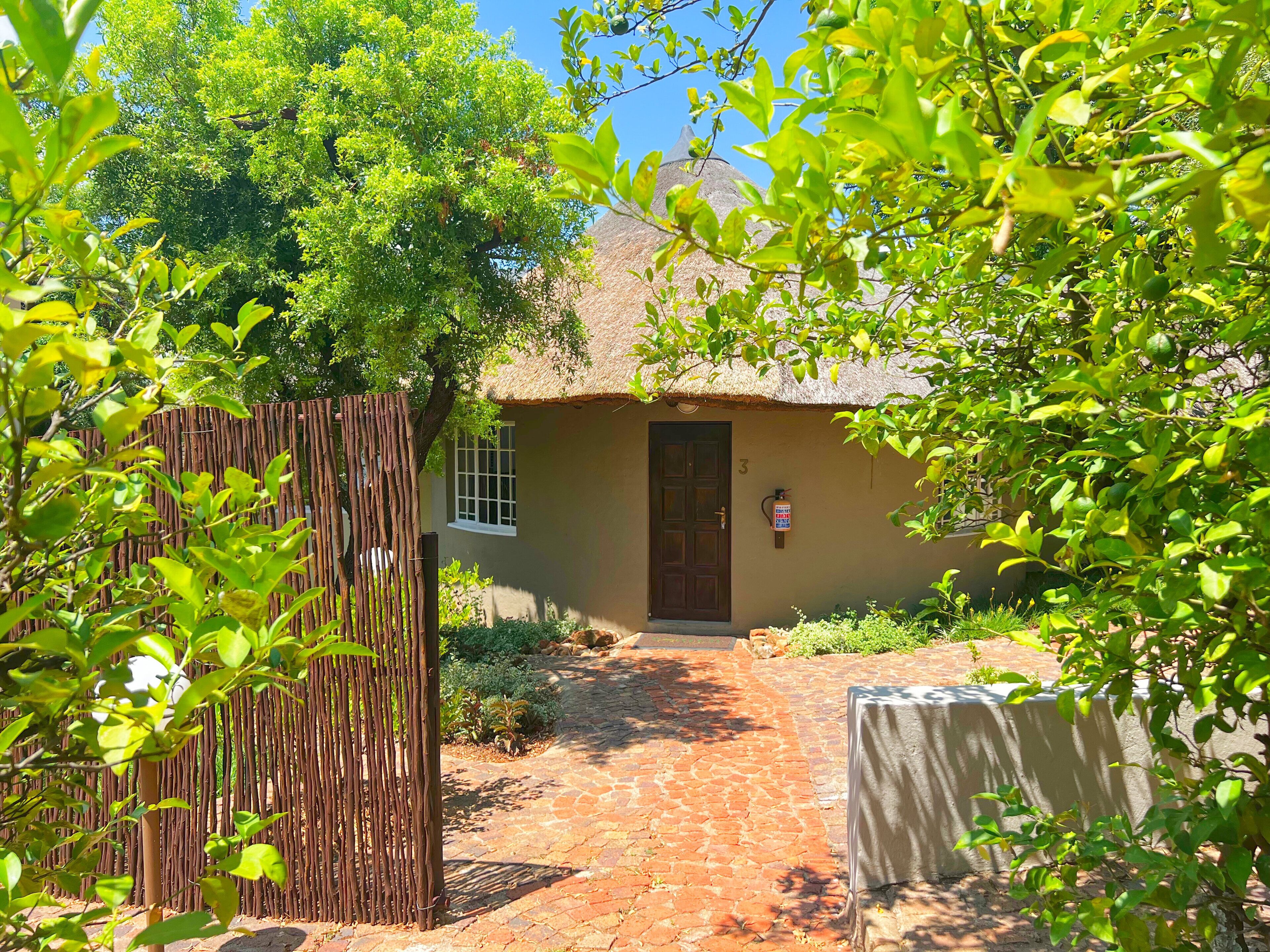 Honeymoon Suite | In-room safe, individually decorated, individually furnished, desk