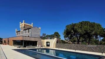 Indoor pool, outdoor pool