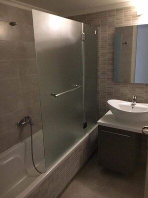 Luxury Villa | Bathroom