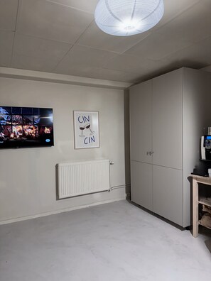 Reception - Nomad Gardet Hostel (Stockholm)