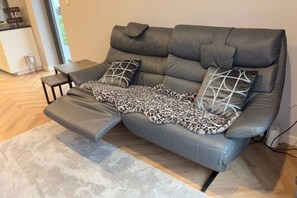 Smart TV, fireplace, books - Ferienhaus Elisa, Haus mit Kamin, Sauna, Terrasse (Dranske)