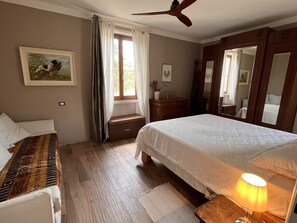 Chambre Quadruple | Matelas mémoire de forme, Wi-Fi gratuit