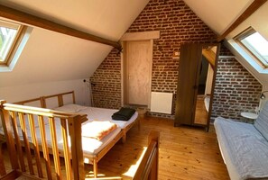 13 bedrooms, iron/ironing board, travel cot, free WiFi