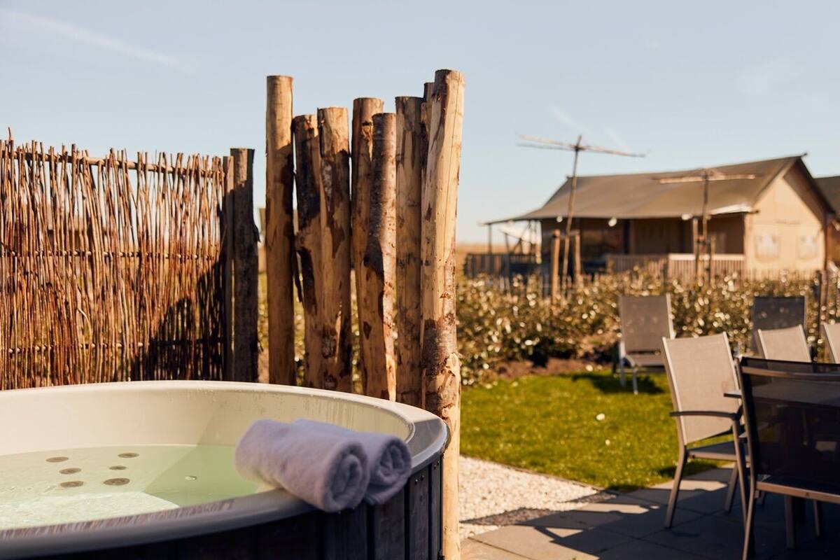 4-12P holiday villa wellness tub and sauna | Sengetøy av topp kvalitet, barnesenger, wi-fi (inkludert) og sengetøy