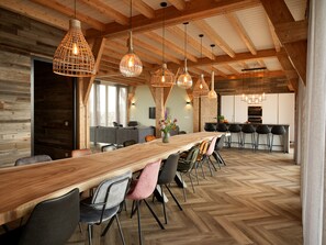 7- 16P holiday villa | Living area - Erfgoedpark De Hoop (Uitgeest)