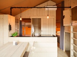 6 persons glamping tent | 起居区