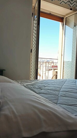 Kamer, 1 twee- of 2 eenpersoonsbedden | Geluiddichte muren, gratis wifi