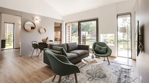 Suitelodge Waterside and BBQ | Park view
