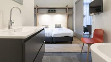 Suitelodge Whirlpool and Sauna | 2 bedrooms, Egyptian cotton sheets, premium bedding