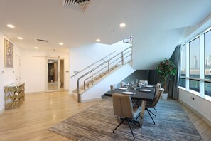 Dining - Duplex Penthouse + Maid's Room in Horizon Tower (Dubai)