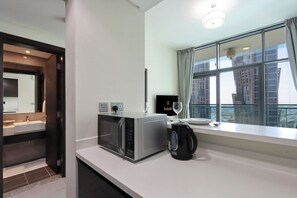 Interior - Livbnb Suites - Modern 1 Bed in Merano Tower (Dubai)