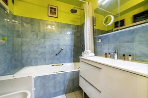Hair dryer, towels