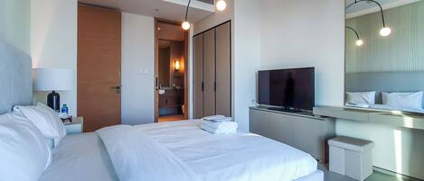 1 habitación, tabla de planchar con plancha, wifi gratis y ropa de cama