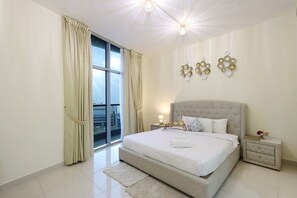 3 bedrooms, iron/ironing board, internet, bed sheets - Livbnb-3B w/Marina Views, Near Beach & Marina Mall (Dubai)
