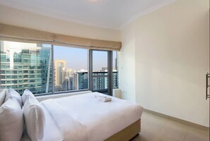 3 bedrooms, in-room safe, iron/ironing board, bed sheets