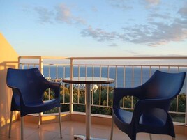 Triple Room, Balcony