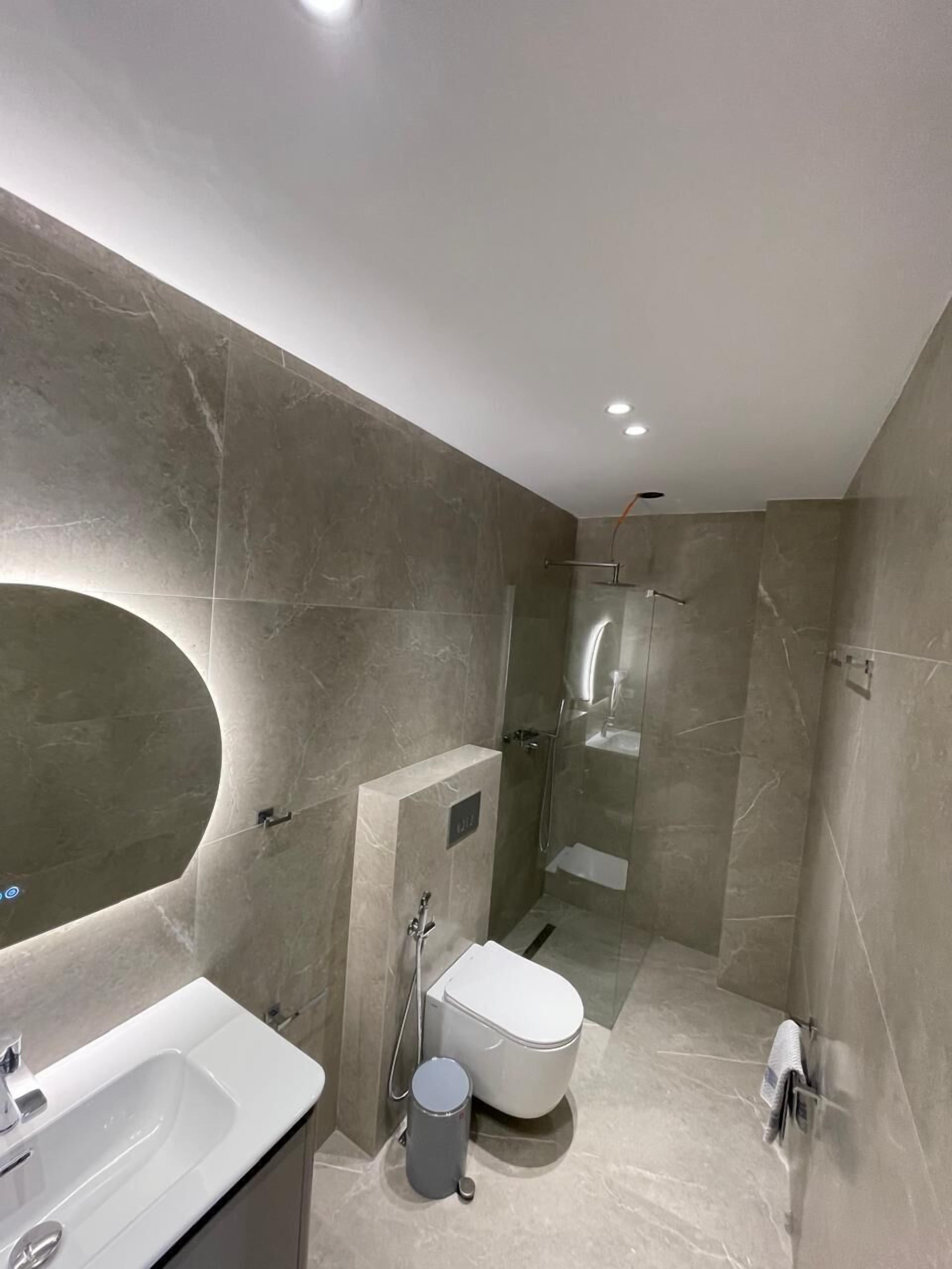 Vierbettzimmer, Balkon, Erdgeschoss | Badezimmer | Haartrockner, Bidet, Handtücher, Toilettenpapier