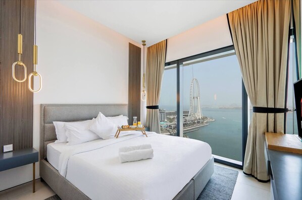 2 bedrooms, in-room safe, iron/ironing board, bed sheets